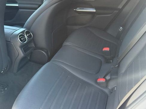 Used 2026 Mercedes-Benz GLC 300 image 24
