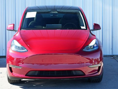 Used 2024 Tesla Model Y Performance image 48
