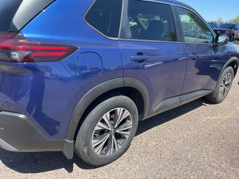 Certified 2023 Nissan Rogue SV FWD image 9