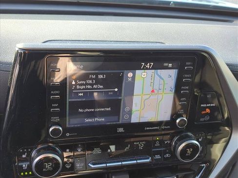 Certified 2020 Toyota Highlander Limited FWD image 17