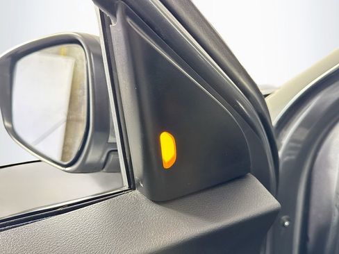 Used 2021 Nissan Kicks SV image 18