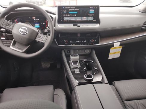 New 2026 Nissan Rogue Platinum AWD/4WD image 14