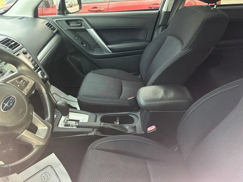 Used 2017 Subaru Forester 2.5i Premium AWD/4WD image 8