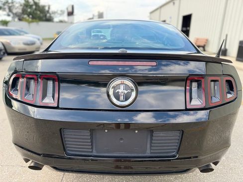Used 2013 Ford Mustang Premium RWD image 4