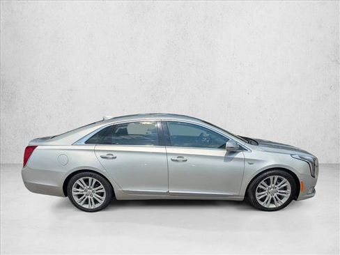 Used 2019 Cadillac XTS Luxury FWD image 4