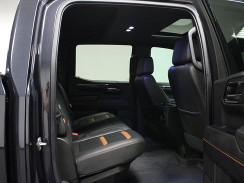 Used 2023 GMC Sierra 1500 AT4 w/ AT4 Premium Package AWD/4WD image 15