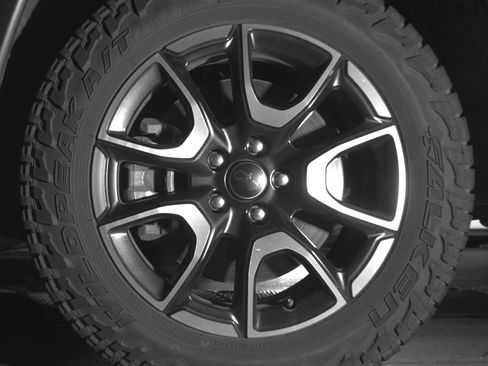 Used 2025 Jeep Compass Trailhawk image 12