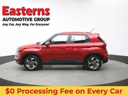 Used 2023 Hyundai Venue Limited FWD image 61