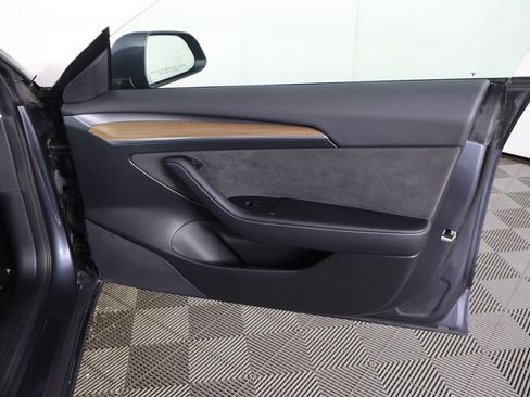 Used 2023 Tesla Model 3 Standard Range image 23
