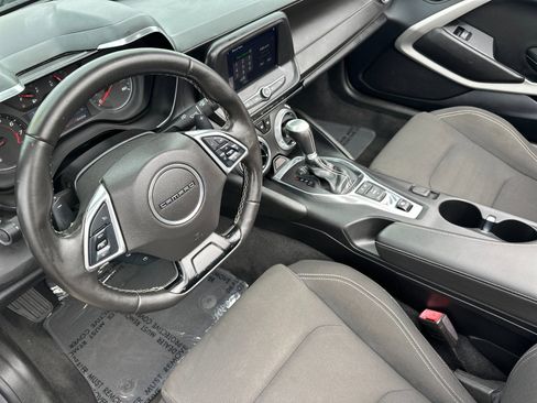 Used 2020 Chevrolet Camaro LT image 11
