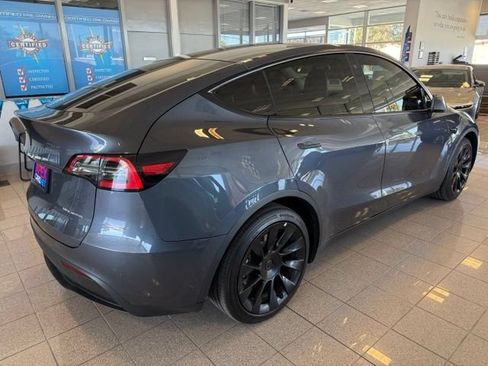 Used 2020 Tesla Model Y Long Range AWD/4WD image 5