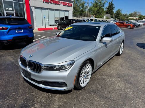 Used 2017 BMW 740i RWD image 1