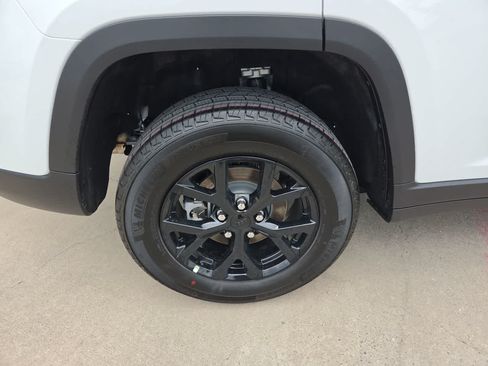 New 2026 Jeep Grand Cherokee Altitude RWD image 15