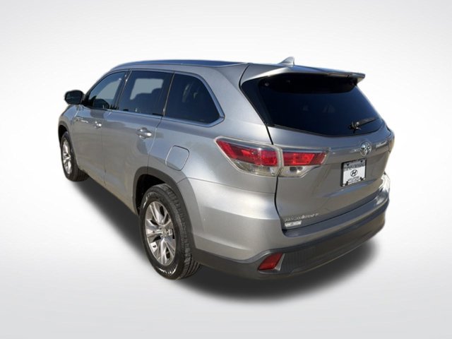 Used 2014 Toyota Highlander XLE FWD image 5