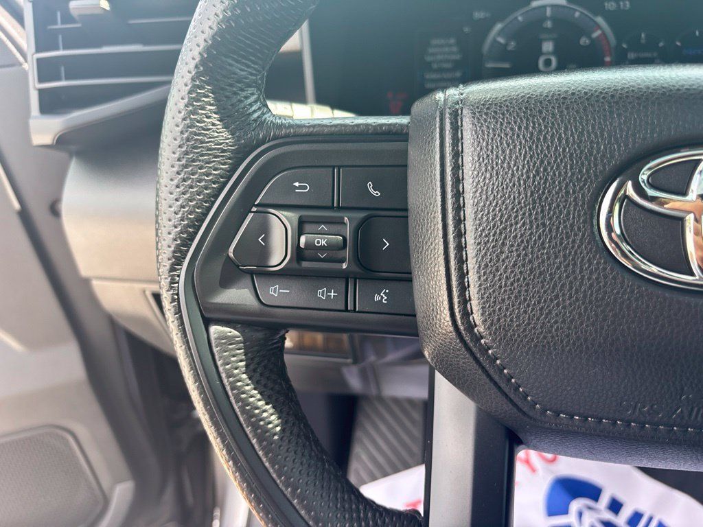 Used 2025 Toyota Sequoia TRD Pro AWD/4WD image 38