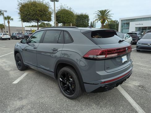 New 2026 Volkswagen Atlas Cross Sport SEL R-Line image 7