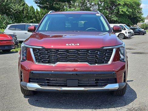 New 2025 Kia Sorento S image 2