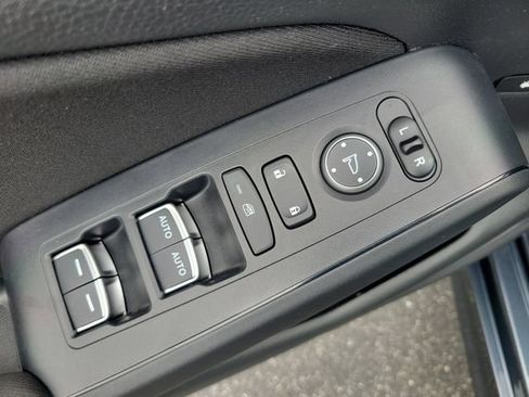 Certified 2025 Honda Civic Sport image 19