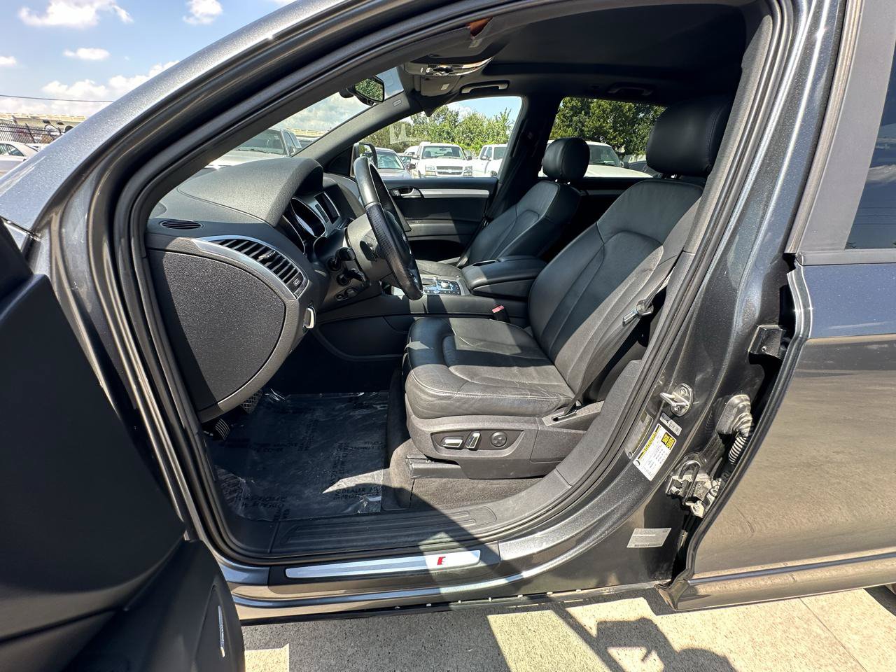 Used 2013 Audi Q7 3.0T S line Prestige w/ Technology Pkg AWD/4WD image 28