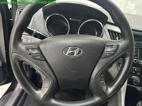 Used 2014 Hyundai Sonata Hybrid image 4
