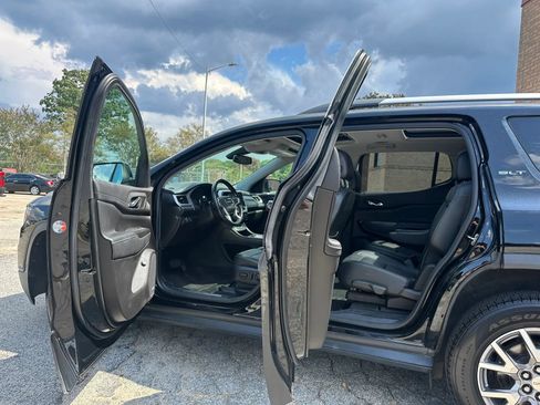 Used 2021 GMC Acadia SLT FWD image 8