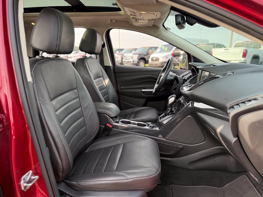 Used 2016 Ford Escape Titanium AWD/4WD image 14