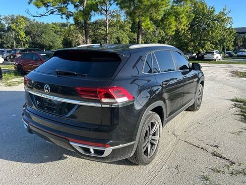 Used 2021 Volkswagen Atlas Cross Sport SE FWD image 4