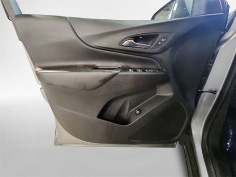 Certified 2024 Chevrolet Equinox LT w/ LPO, Floor Liner Package image 14