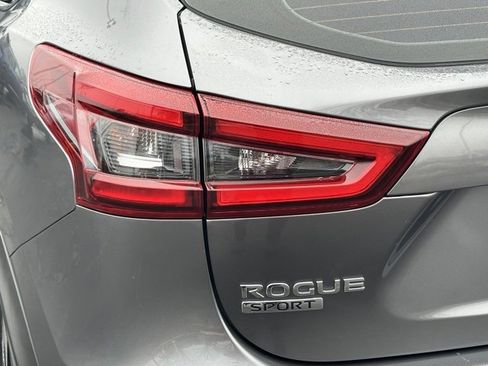 Used 2020 Nissan Rogue Sport S image 14