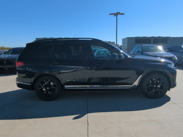 Used 2021 BMW X7 xDrive40i w/ Executive Package 2 AWD/4WD image 4