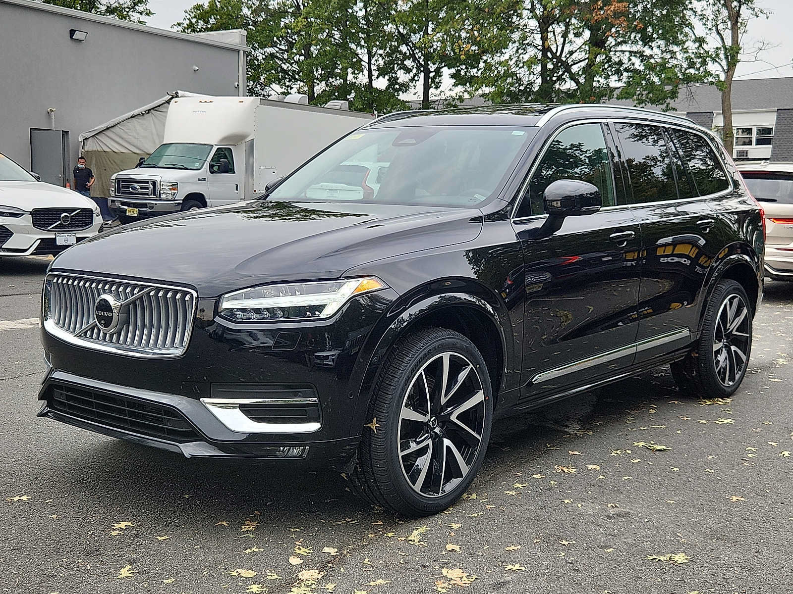 Used 2024 Volvo XC90 B6 Plus w/ Protection Package Premier AWD/4WD image 3