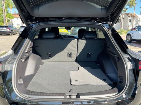 New 2025 Chevrolet Equinox EV RS image 25