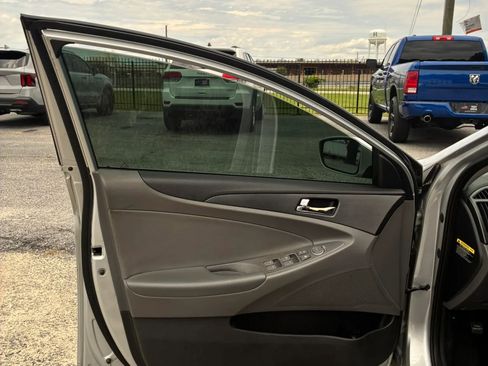 Used 2013 Hyundai Sonata GLS w/ Popular Equipment Pkg FWD image 11