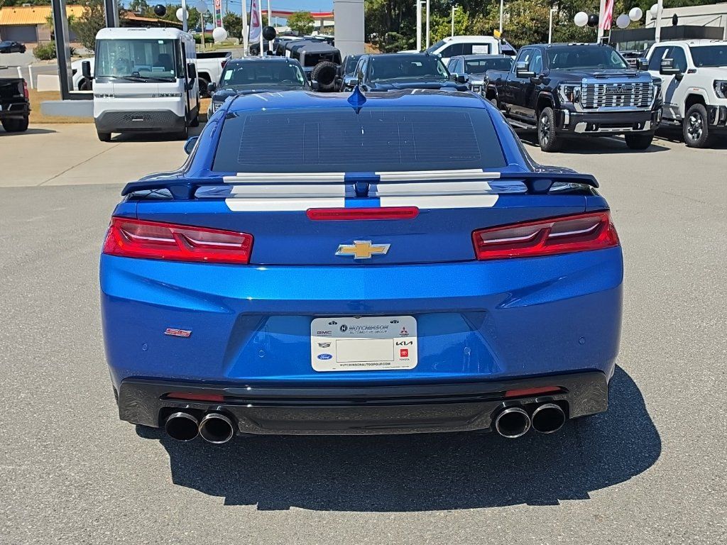 Used 2016 Chevrolet Camaro SS RWD image 6