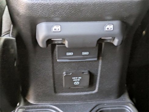 Used 2024 Jeep Gladiator Rubicon w/ Technology Group image 14