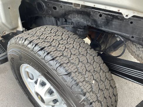 Used 2015 Chevrolet Silverado 2500 W/T w/ Snow Plow Prep Package image 19