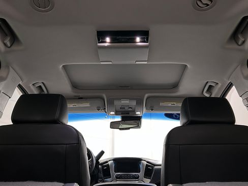 Used 2018 Chevrolet Tahoe Premier AWD/4WD image 27