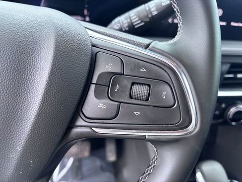 Used 2025 Buick Encore GX Preferred image 18