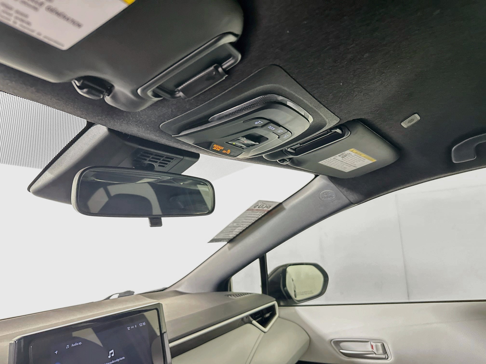 Used 2025 Toyota Corolla SE FWD image 18