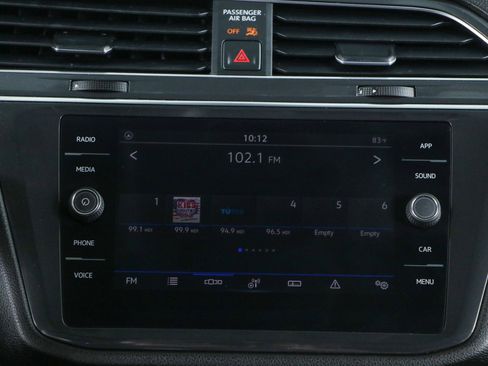 Used 2023 Volkswagen Tiguan SE w/ Panoramic Sunroof Package FWD image 19