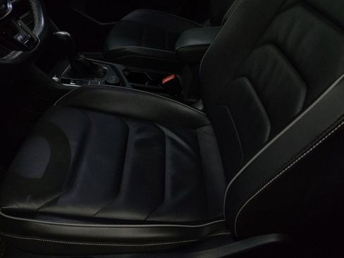 Used 2021 Volkswagen Tiguan SEL Premium R-Line image 17