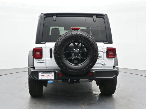 Used 2024 Jeep Wrangler Unlimited AWD/4WD image 7