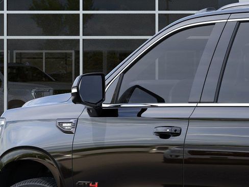 New 2026 GMC Yukon XL AT4 Ultimate AWD/4WD image 12