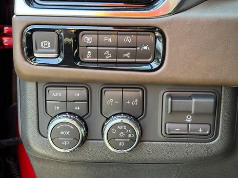 New 2025 GMC Yukon XL Denali Ultimate image 21