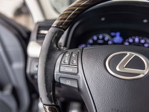 Used 2017 Lexus LS 460 AWD w/ Comfort Package image 25