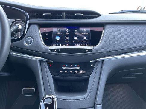 Used 2024 Cadillac XT5 Sportv w/ Technology Package AWD/4WD image 13