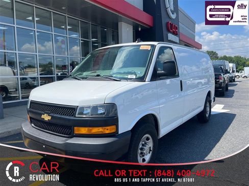 Used 2020 Chevrolet Express 2500 RWD image 3