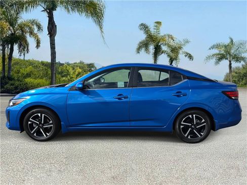 Used 2024 Nissan Sentra SV image 2