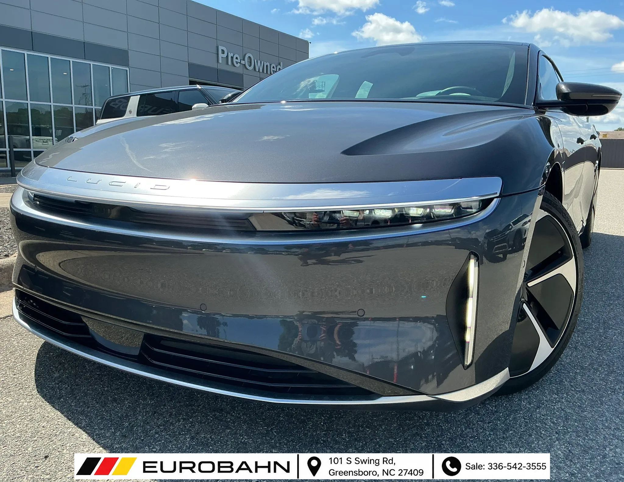 Used 2024 Lucid Air Touring AWD/4WD image 1
