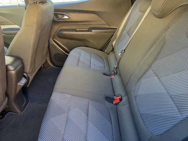 Certified 2027 Chevrolet Bolt LT w/ Comfort Package FWD image 12